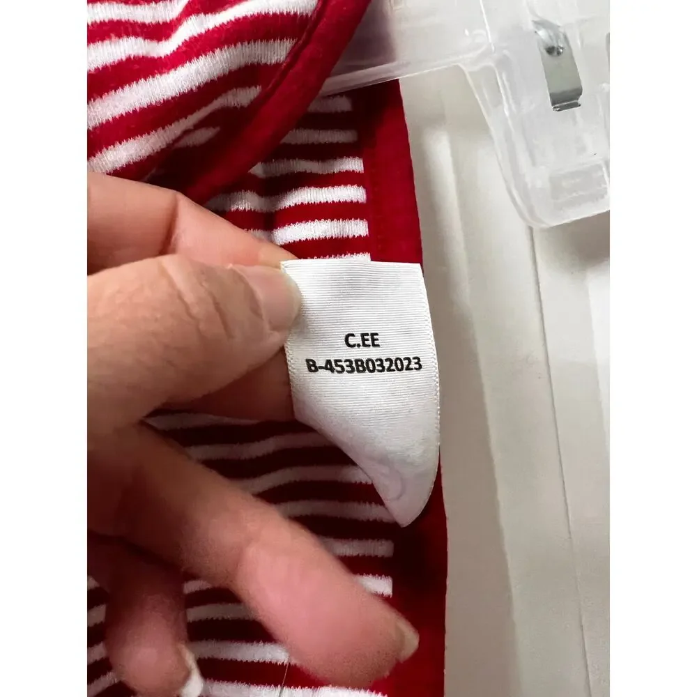 Buc-ee's Red & White Striped Newborn Bib Snap Closure beaver logo embroidery EUC